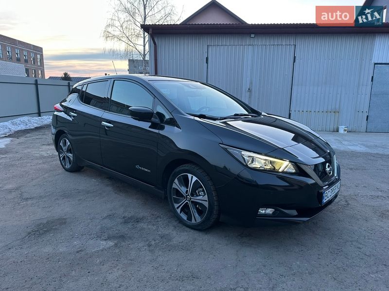 Хэтчбек Nissan Leaf 2018 в Сокале