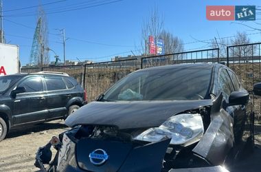 Хэтчбек Nissan Leaf 2017 в Киеве