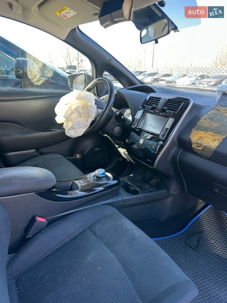 Хэтчбек Nissan Leaf 2017 в Киеве