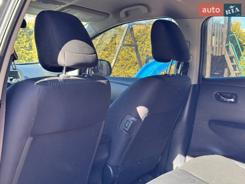 Хэтчбек Nissan Leaf 2014 в Виннице