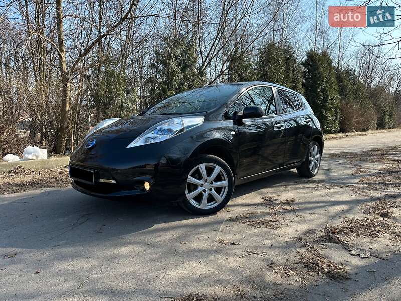 Хэтчбек Nissan Leaf 2014 в Ровно