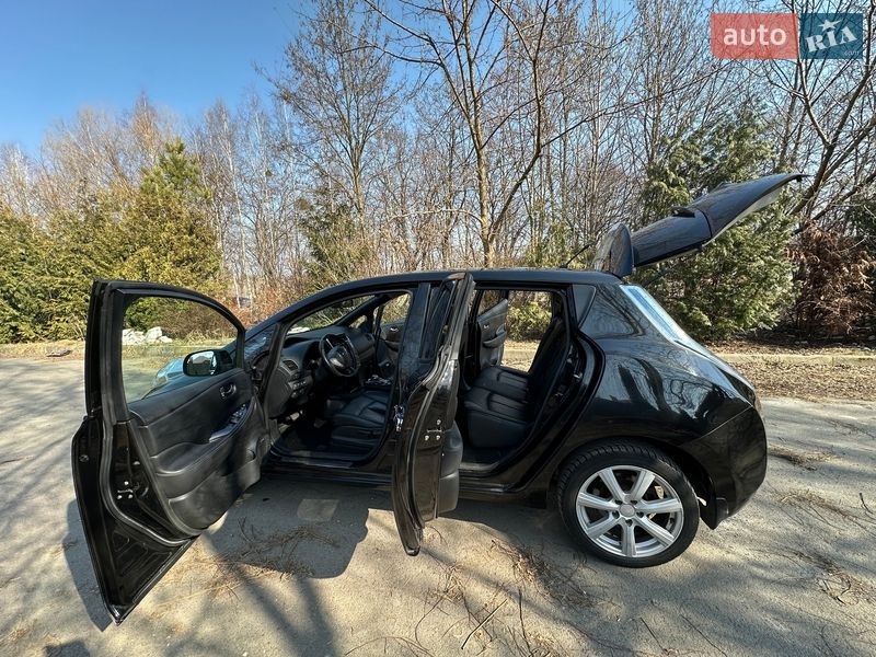 Хэтчбек Nissan Leaf 2014 в Ровно