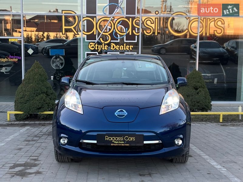 Хэтчбек Nissan Leaf 2016 в Одессе