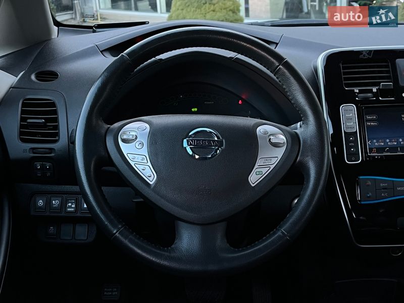 Хэтчбек Nissan Leaf 2016 в Одессе