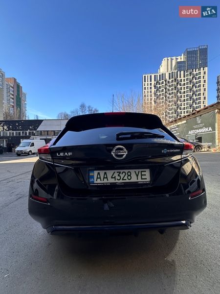 Хетчбек Nissan Leaf 2018 в Києві