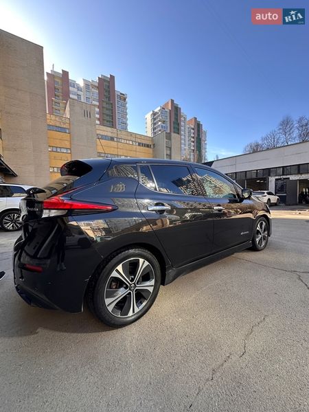 Хетчбек Nissan Leaf 2018 в Києві