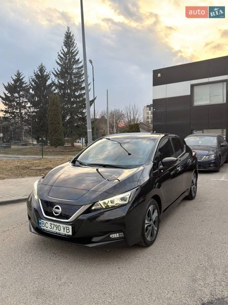 Хэтчбек Nissan Leaf 2021 в Львове
