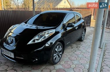 Хэтчбек Nissan Leaf 2014 в Хмельнике