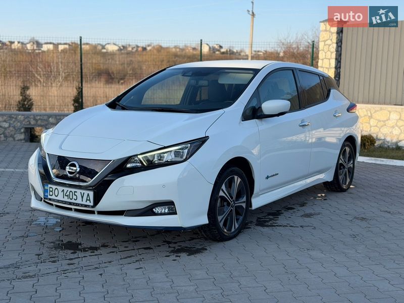 Хэтчбек Nissan Leaf 2021 в Тернополе