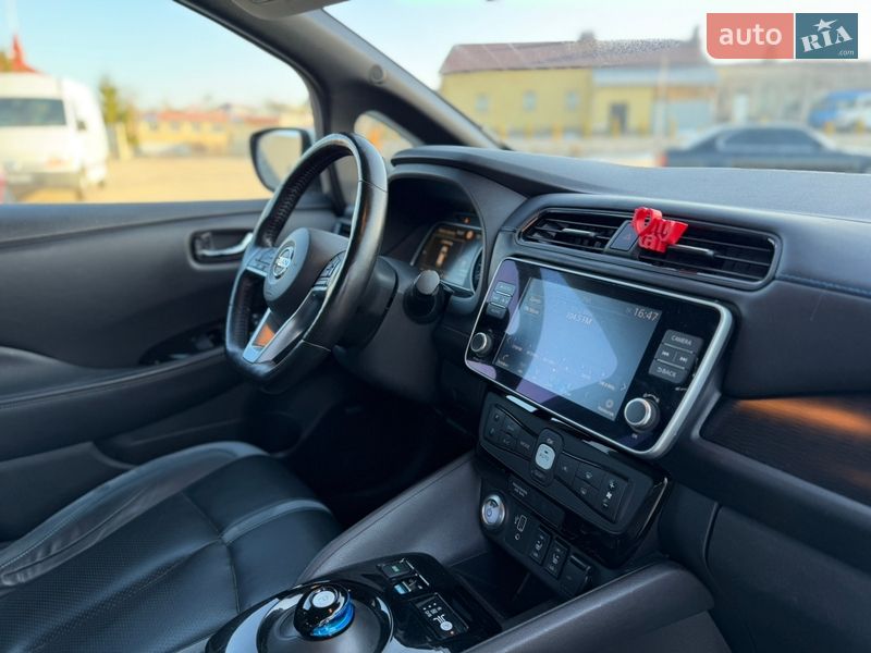 Хэтчбек Nissan Leaf 2021 в Тернополе