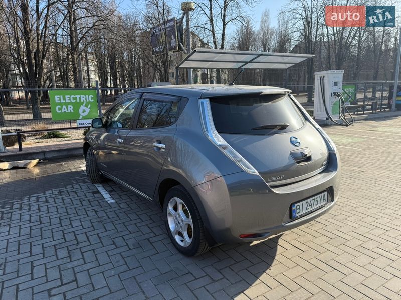 Хетчбек Nissan Leaf 2014 в Кременчуці