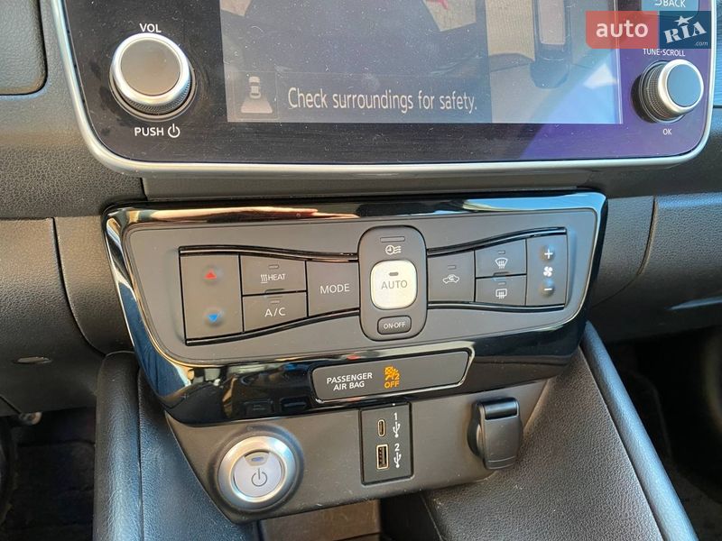 Хэтчбек Nissan Leaf 2020 в Львове