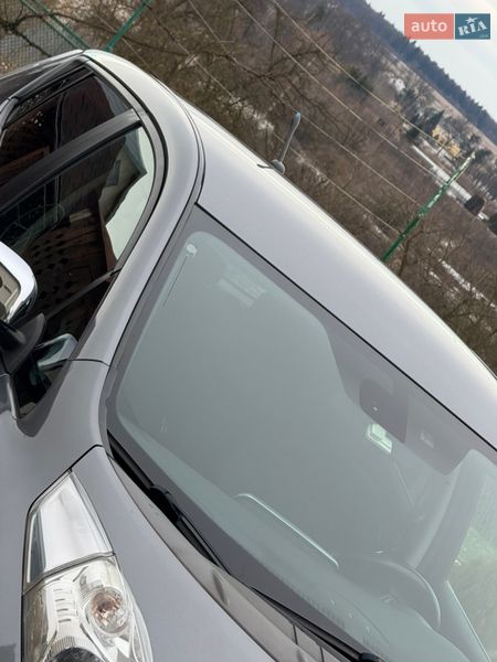 Хэтчбек Nissan Leaf 2013 в Дрогобыче