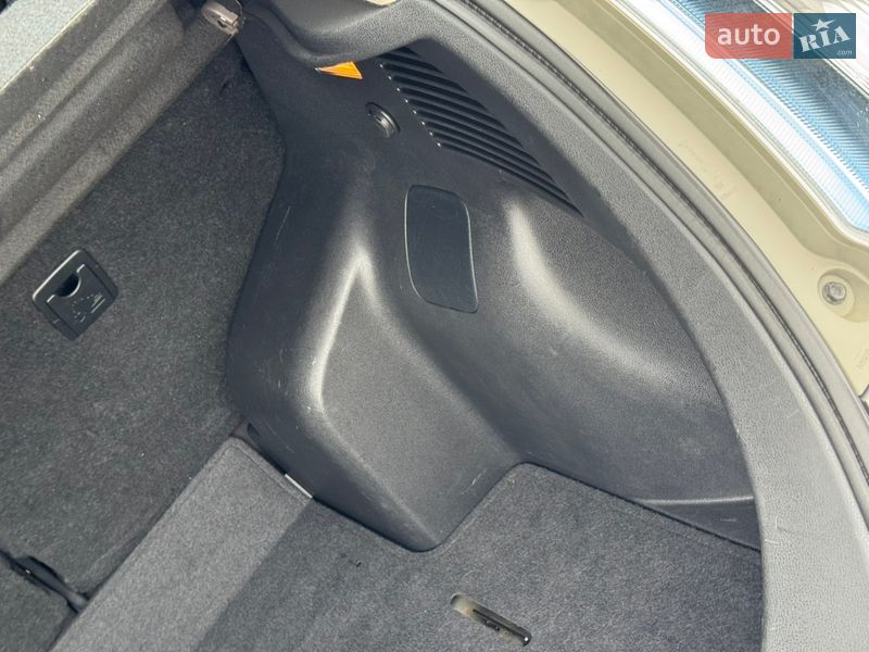 Хэтчбек Nissan Leaf 2013 в Дрогобыче