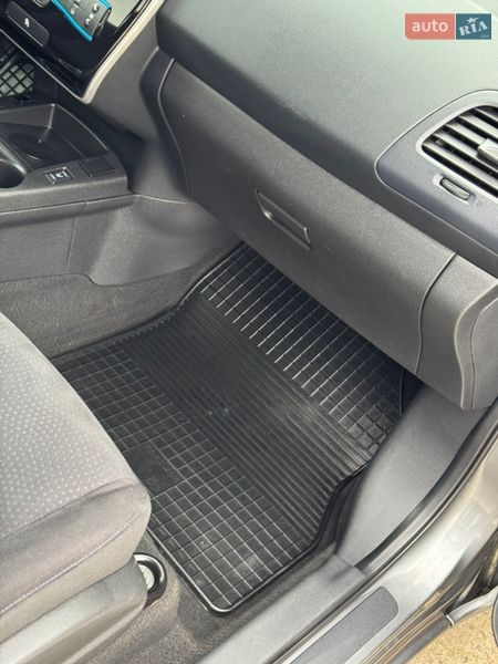 Хэтчбек Nissan Leaf 2013 в Дрогобыче