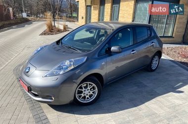 Хэтчбек Nissan Leaf 2015 в Кропивницком