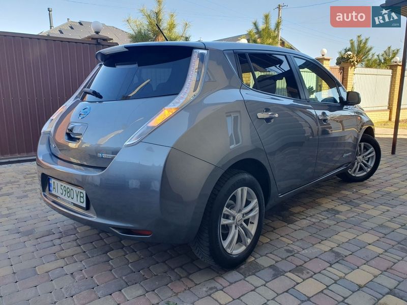 Хетчбек Nissan Leaf 2014 в Горі