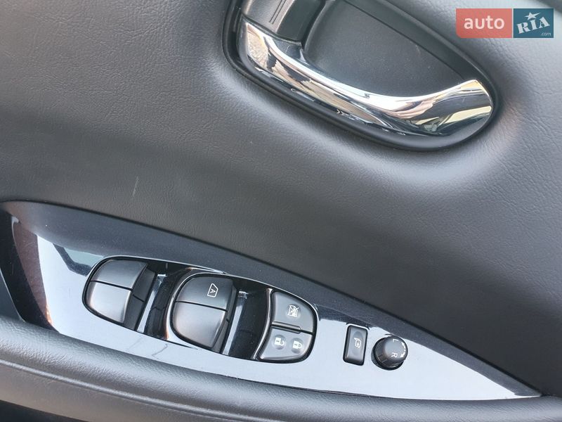 Хетчбек Nissan Leaf 2014 в Горі