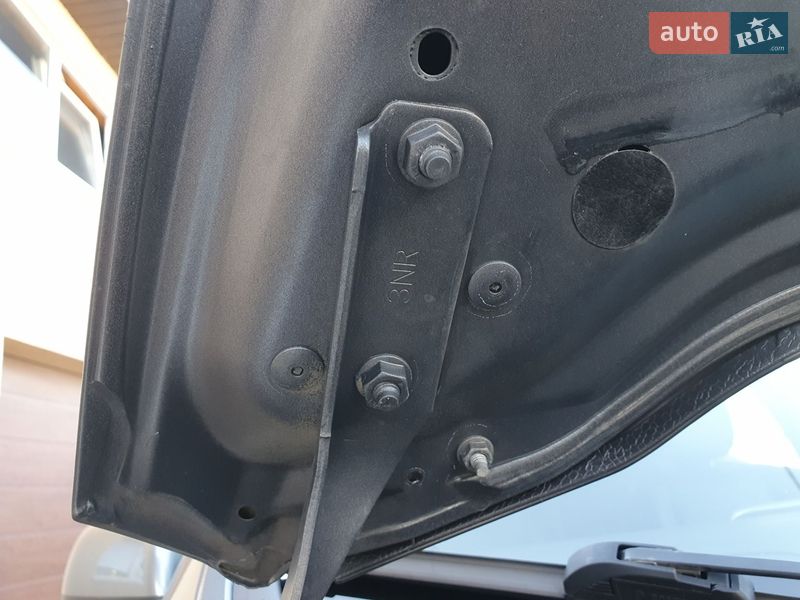 Хетчбек Nissan Leaf 2014 в Горі