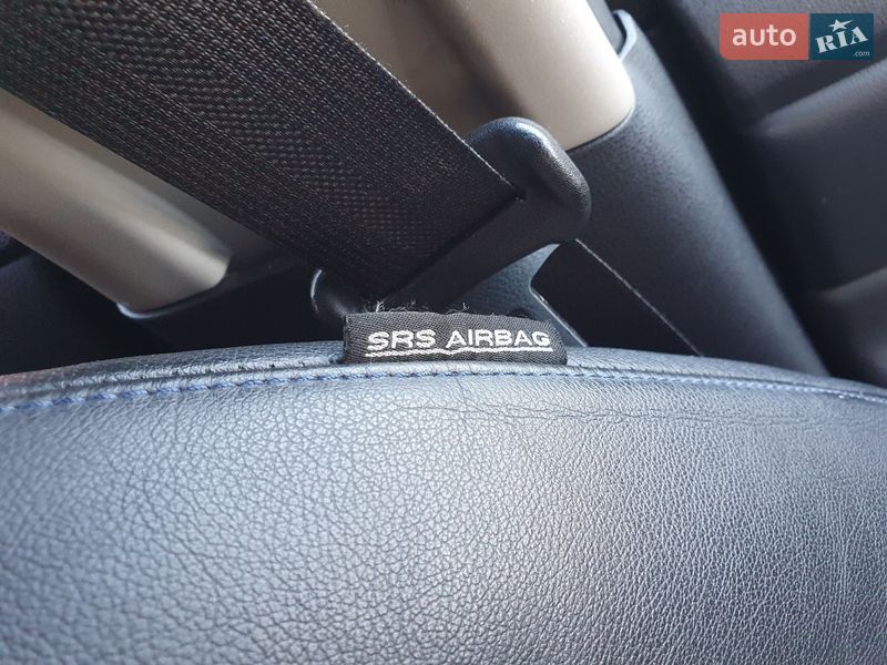 Хетчбек Nissan Leaf 2014 в Горі