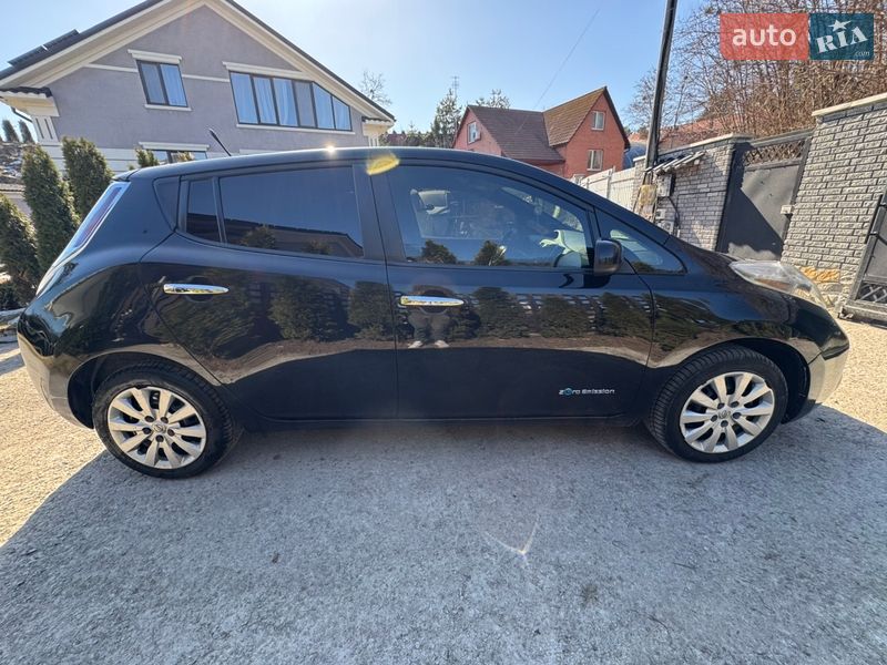 Хэтчбек Nissan Leaf 2013 в Киеве