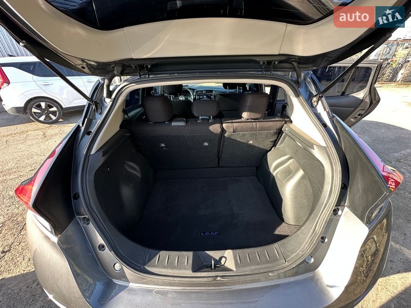 Хэтчбек Nissan Leaf 2022 в Ровно