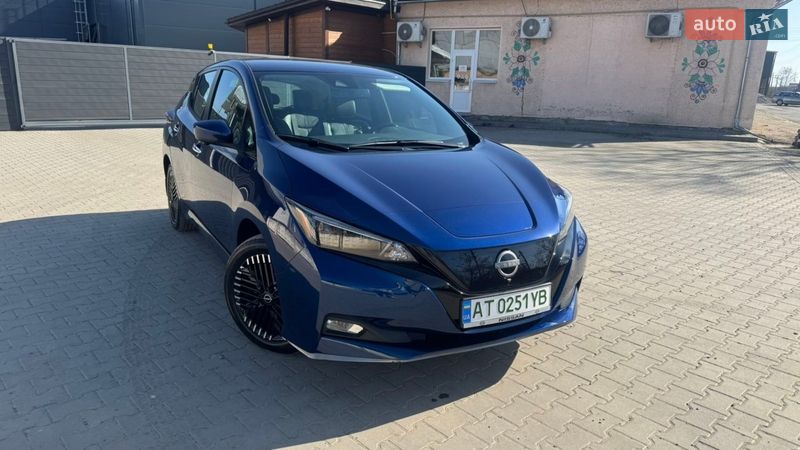 Хэтчбек Nissan Leaf 2024 в Ивано-Франковске