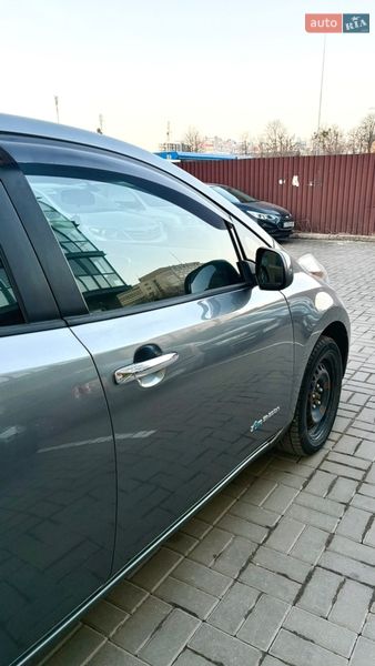 Хэтчбек Nissan Leaf 2015 в Черкассах