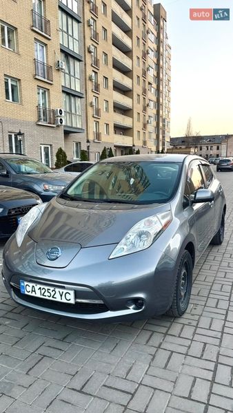 Хэтчбек Nissan Leaf 2015 в Черкассах