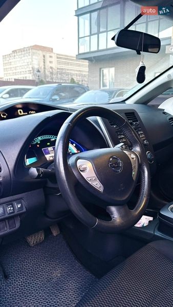 Хэтчбек Nissan Leaf 2015 в Черкассах