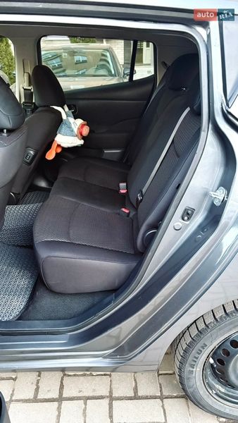 Хэтчбек Nissan Leaf 2015 в Черкассах