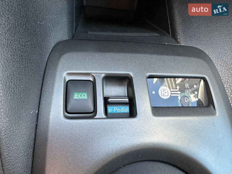 Хетчбек Nissan Leaf 2017 в Києві