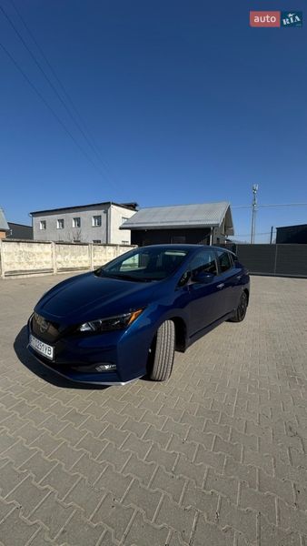 Хэтчбек Nissan Leaf 2024 в Ивано-Франковске