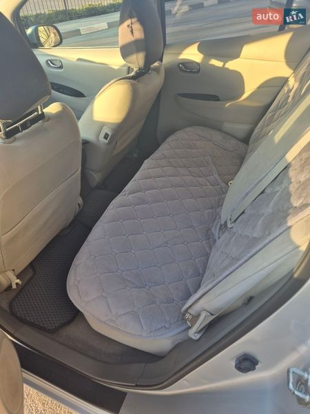 Хетчбек Nissan Leaf 2012 в Харкові