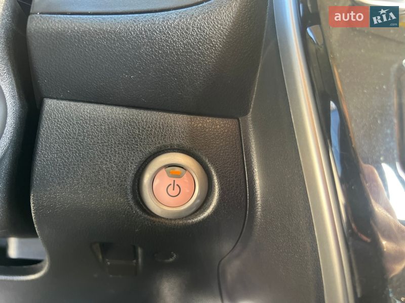 Хетчбек Nissan Leaf 2016 в Трускавці