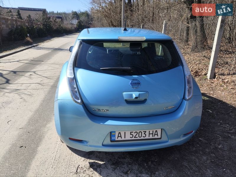 Хэтчбек Nissan Leaf 2014 в Ирпене