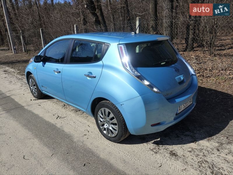 Хэтчбек Nissan Leaf 2014 в Ирпене