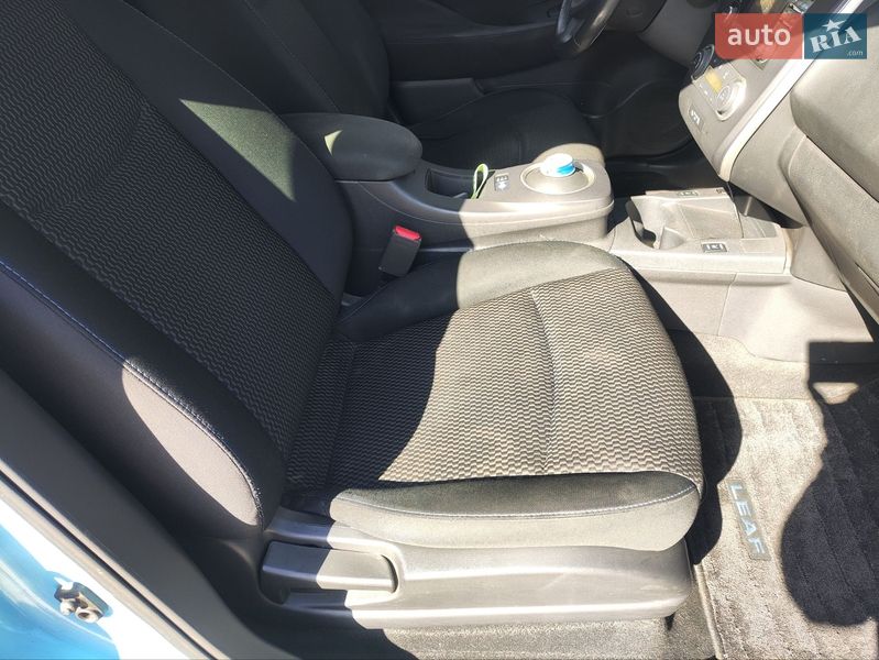 Хэтчбек Nissan Leaf 2014 в Ирпене