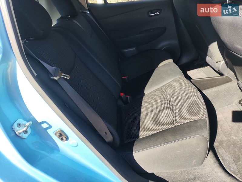 Хэтчбек Nissan Leaf 2014 в Ирпене