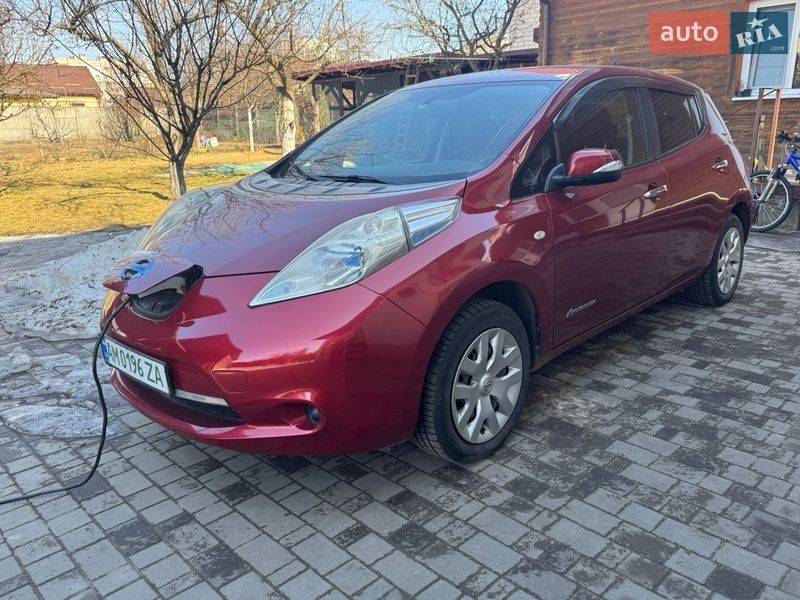 Хэтчбек Nissan Leaf 2015 в Житомире
