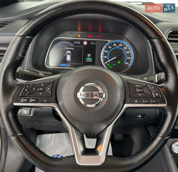 Хэтчбек Nissan Leaf 2018 в Львове