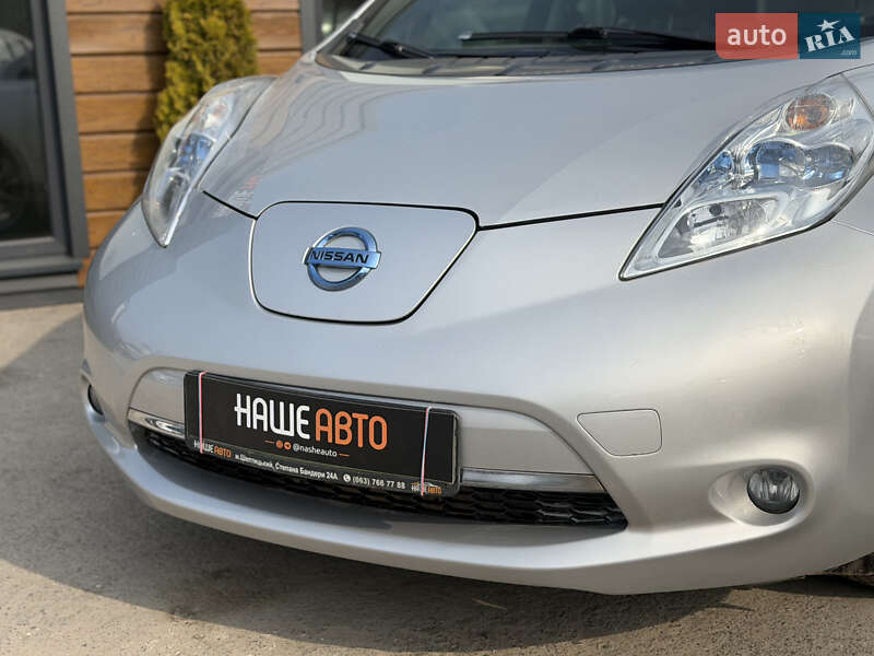 Хэтчбек Nissan Leaf 2013 в Шептицькому