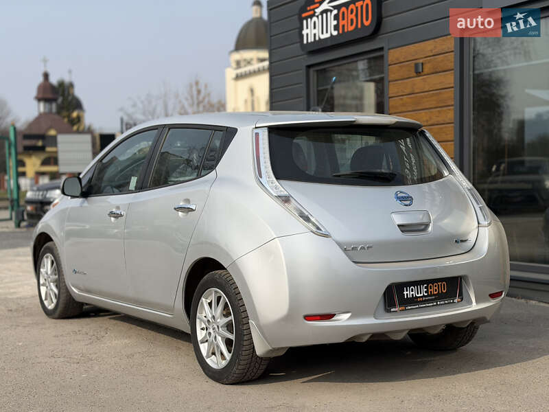 Хэтчбек Nissan Leaf 2013 в Шептицькому