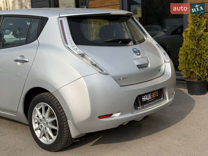 Хэтчбек Nissan Leaf 2013 в Шептицькому