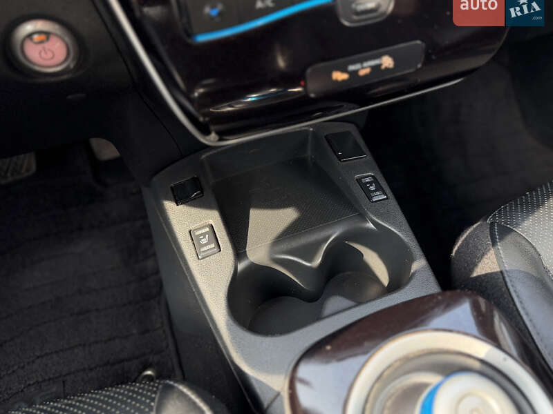 Хэтчбек Nissan Leaf 2013 в Шептицькому