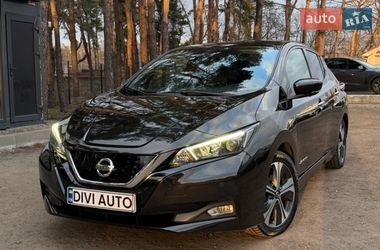 Хэтчбек Nissan Leaf 2018 в Киеве