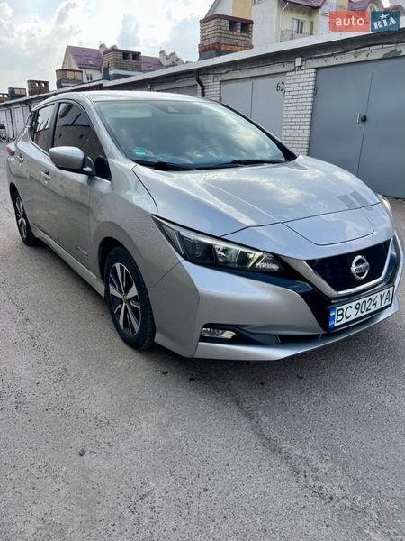 Хэтчбек Nissan Leaf 2018 в Львове