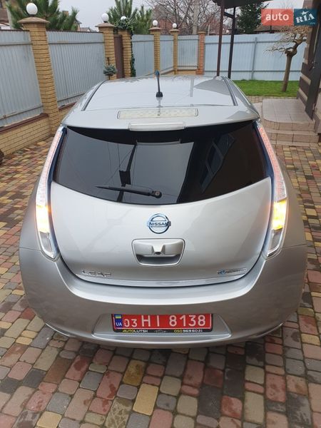 Хэтчбек Nissan Leaf 2013 в Горе
