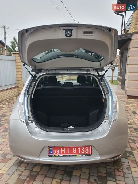 Хэтчбек Nissan Leaf 2013 в Горе