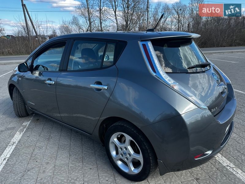 Хетчбек Nissan Leaf 2014 в Мостиській
